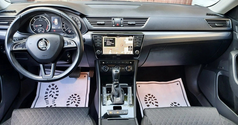 Skoda Superb cena 81300 przebieg: 135590, rok produkcji 2017 z Rzeszów małe 781